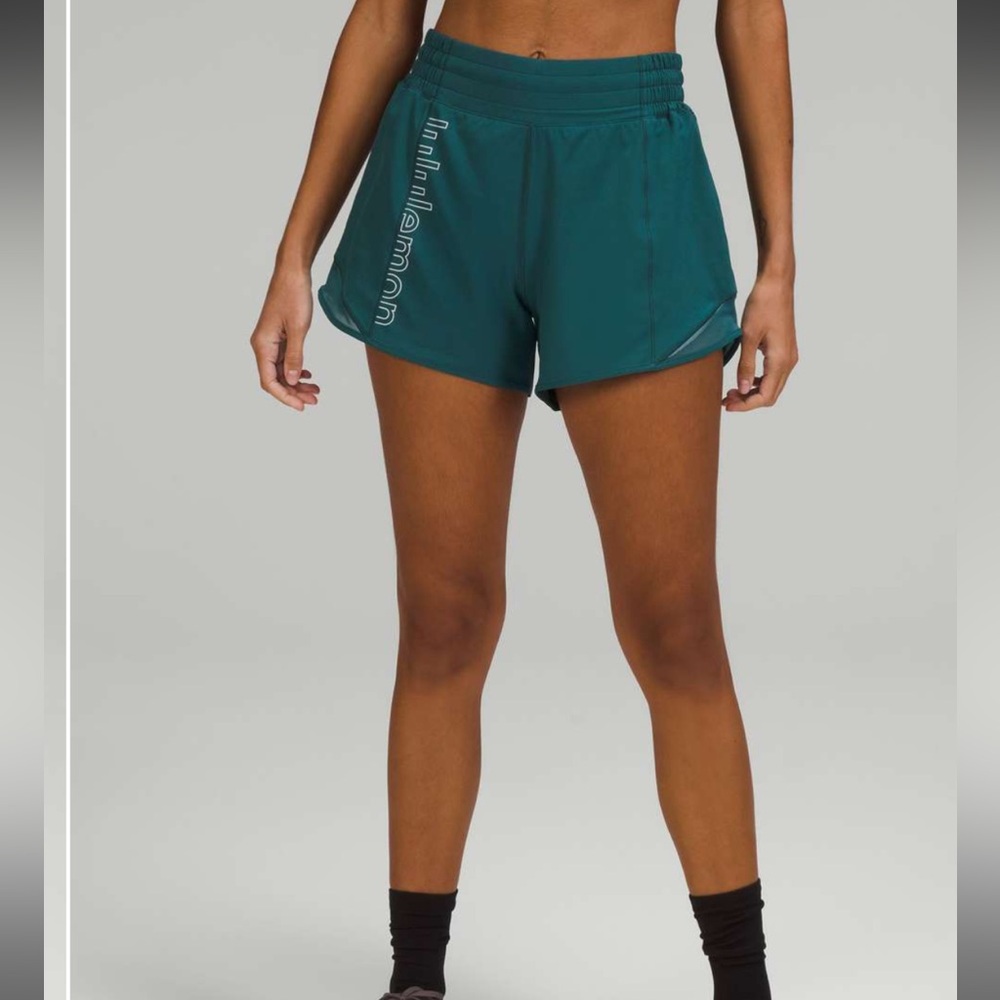 Hotty Hot HR Lined Short 4" 
Color: Green Jasper/Silver Reflective
Size: 4